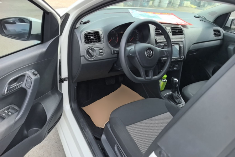 Volkswagen Polo 2017 #16 Volkswagen Polo 2017 car image #16