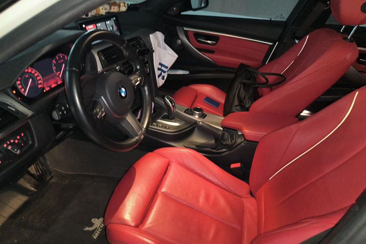 BMW 3 Series 2018 #19 BMW 3 Series 2018 car image #19