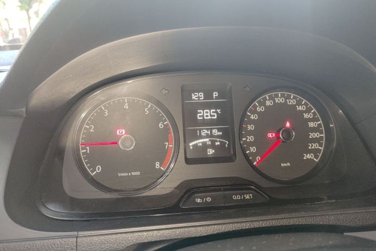 Volkswagen Lavida 2016 car image #12