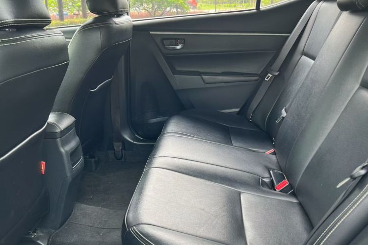 Toyota Corolla 2017 car image #13