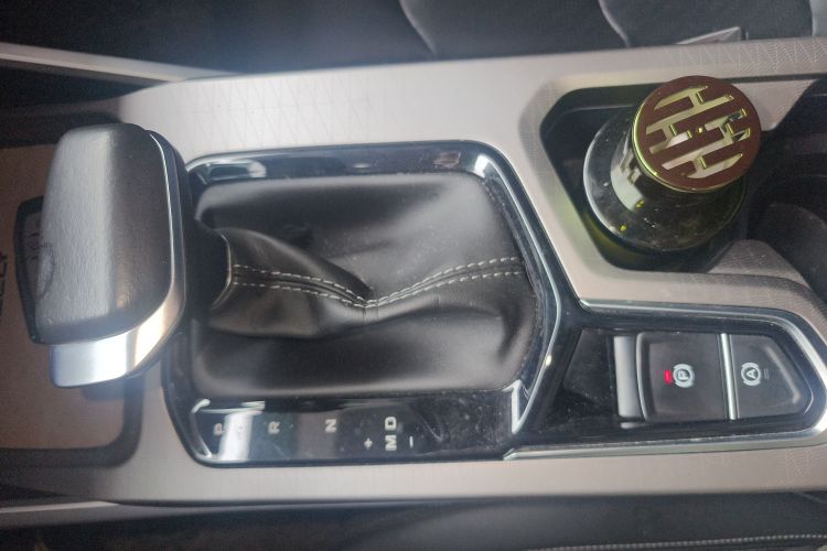 GEELY Emgrand 2022 car image #15