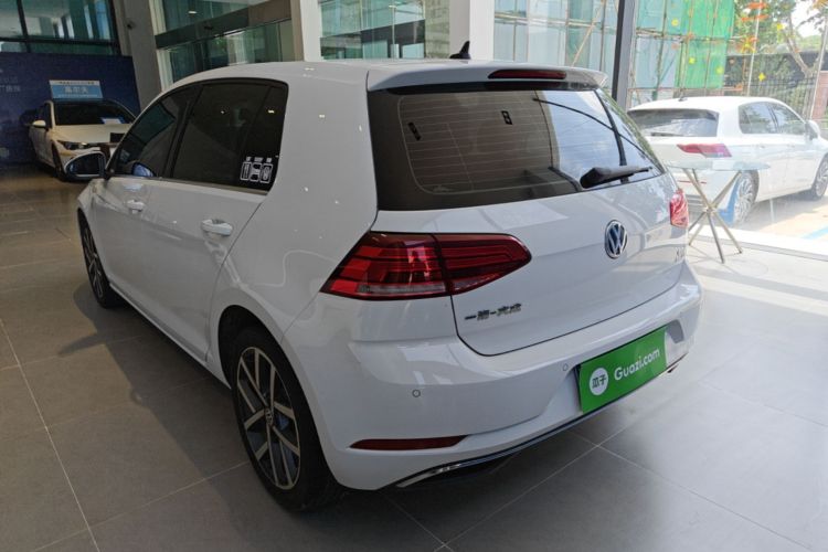 Volkswagen Golf 2020 #5 Volkswagen Golf 2020 صورة سيارة #5