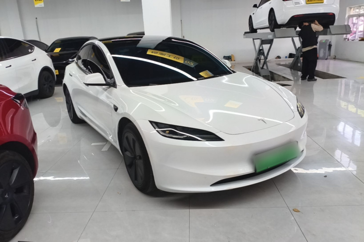 Tesla Model 3 2023 #4 Tesla Model 3 2023 car image #4