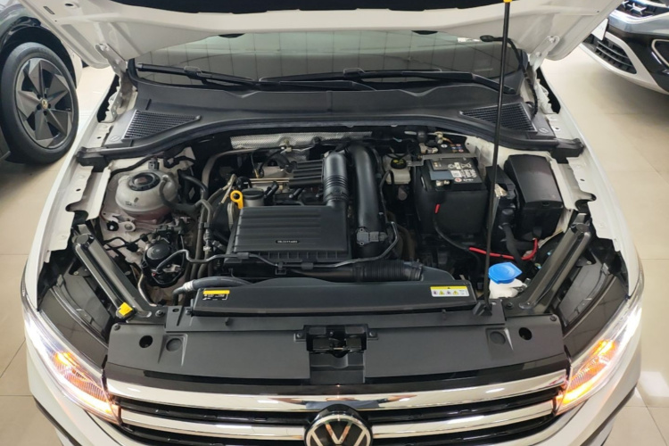 Volkswagen Bora 2024 car image #20
