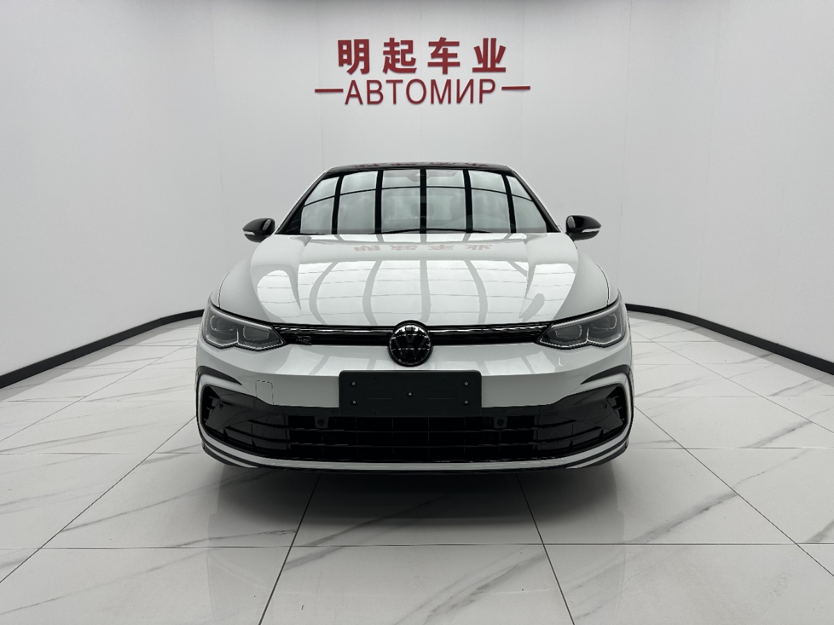 Volkswagen Golf 2022 car image #2