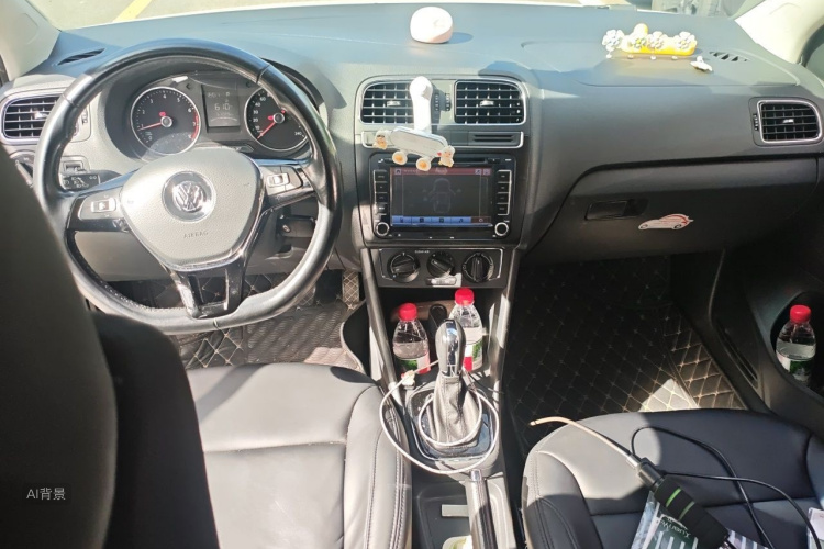 Volkswagen Polo 2017 car image #11