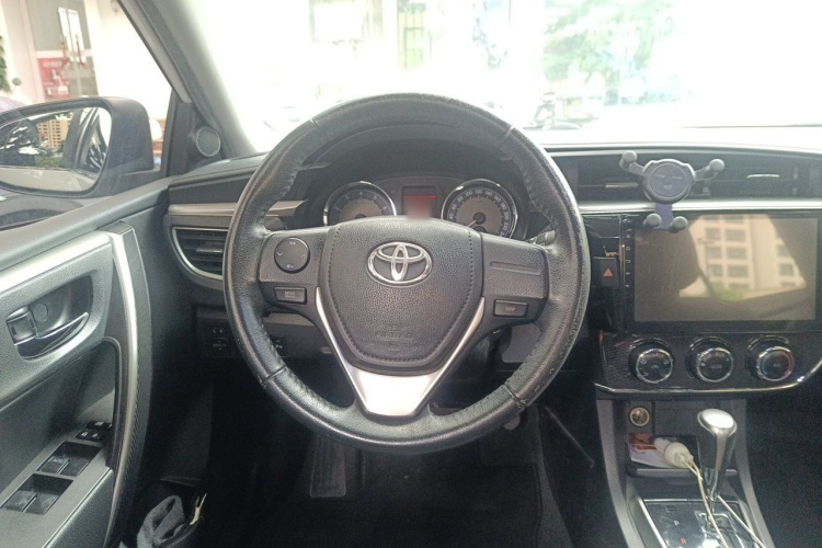 Toyota Corolla 2015 car image #11