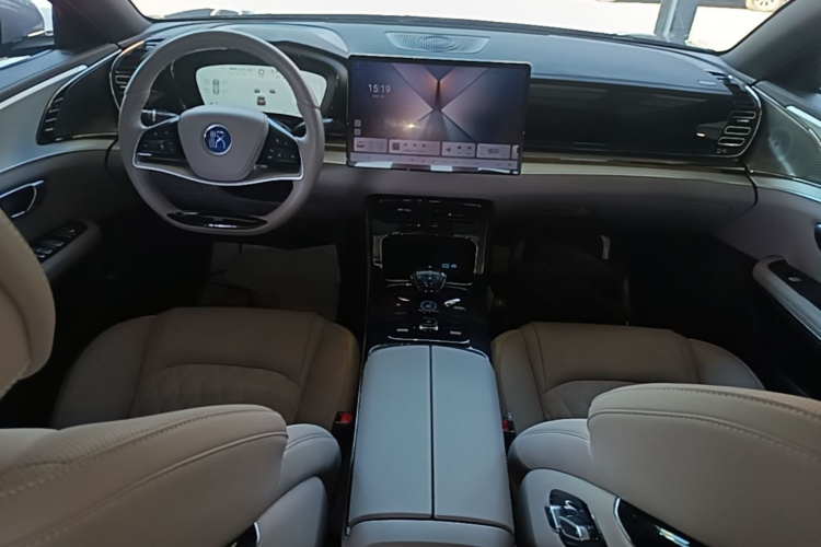 BYD Han 2024 car image #10
