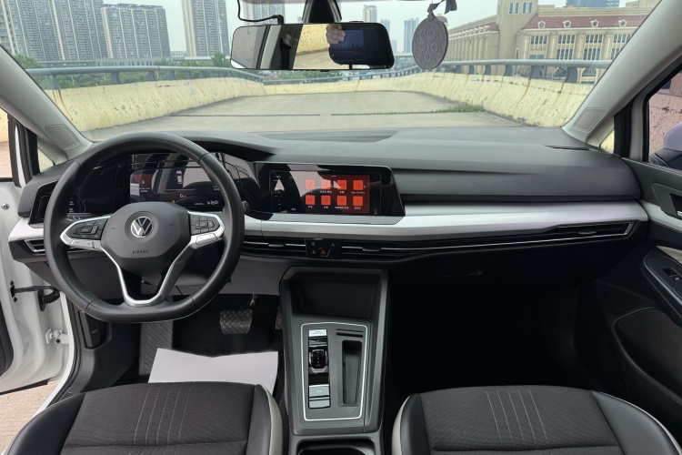 Volkswagen Golf 2021 #12 Volkswagen Golf 2021 car image #12