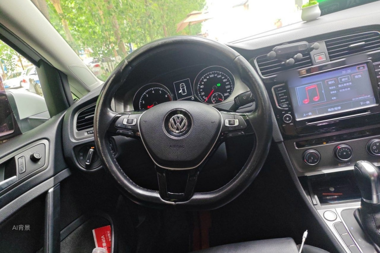 Volkswagen Golf 2017 car image #12