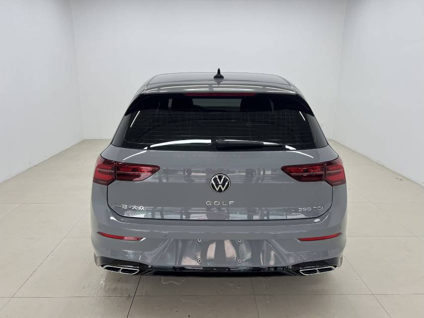 Volkswagen Golf 2023 car image #5