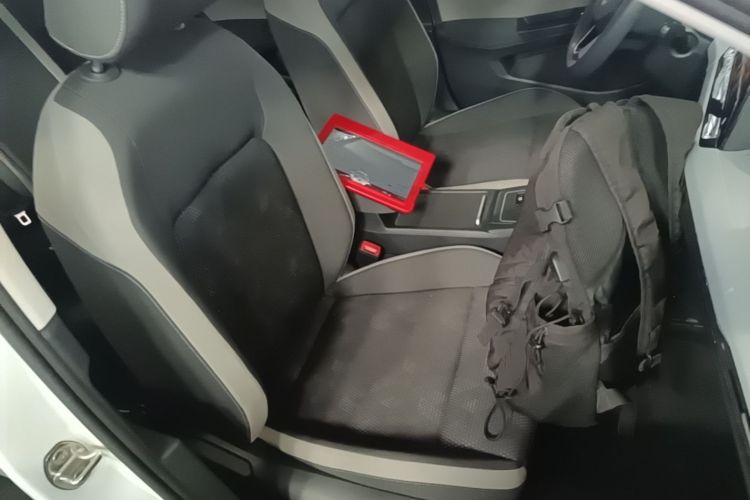Volkswagen Golf 2023 immagine di auto #24