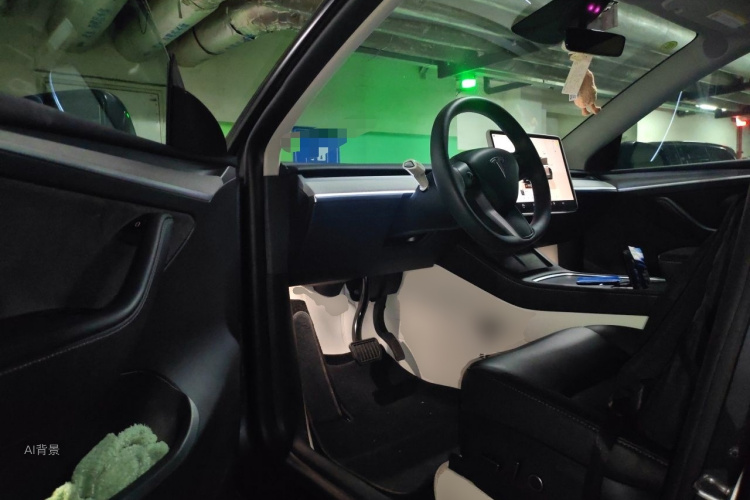 Tesla Model Y 2024 #18 Tesla Model Y 2024 car image #18