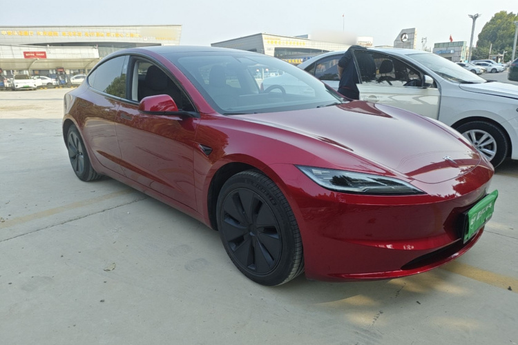 Tesla Model 3 2024 #4 Tesla Model 3 2024 صورة سيارة #4