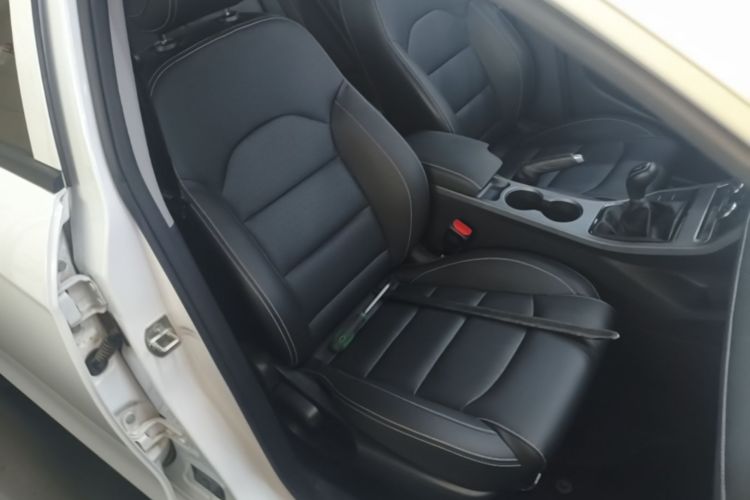 GEELY Emgrand 2021 car image #24