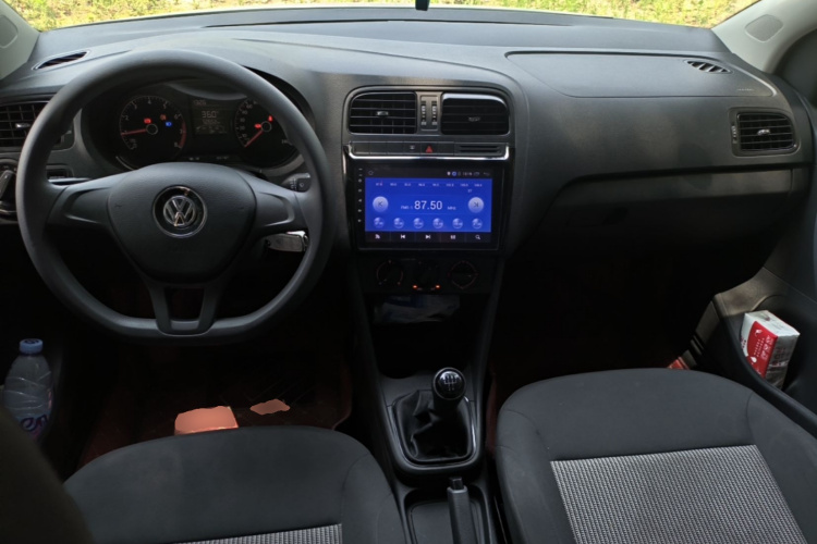 Volkswagen Polo 2017 car image #10