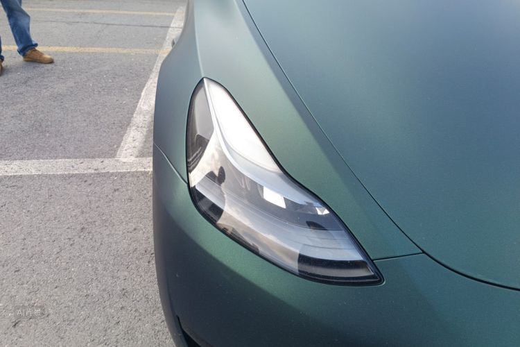 Tesla Model Y 2024 #8 Tesla Model Y 2024 car image #8