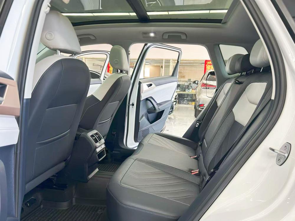 Volkswagen Tharu 2026 car image #23