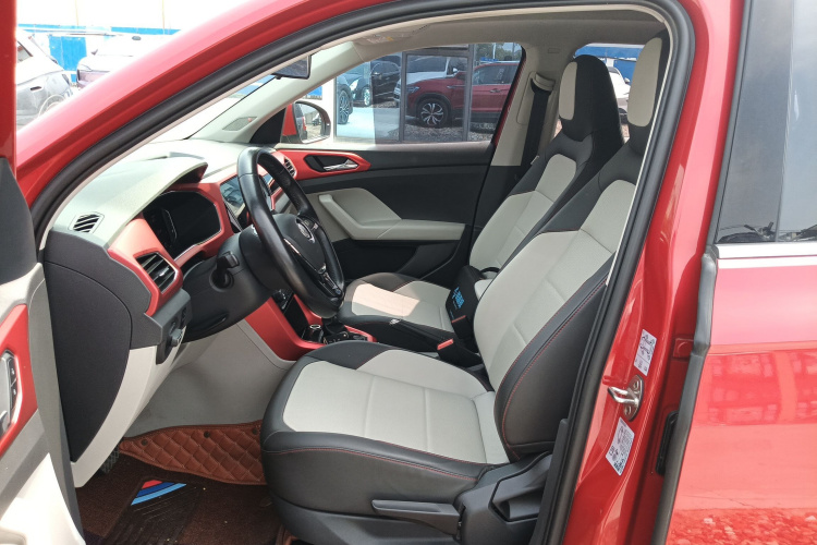 Volkswagen T-Cross 2020 car image #15