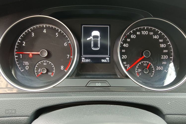 Volkswagen Golf 2020 car image #13