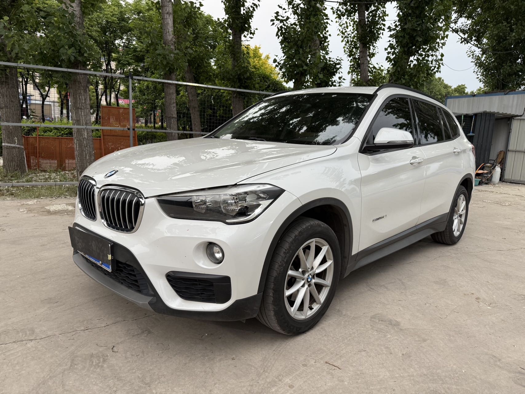 BMW X1 2016 BMW X1 2016 car image