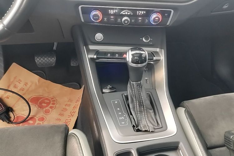 Audi Q3 2019 #18 Audi Q3 2019 car image #18