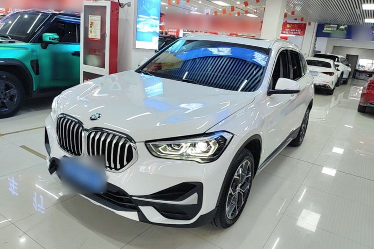 BMW X1 2019 #2 BMW X1 2019 car image #2