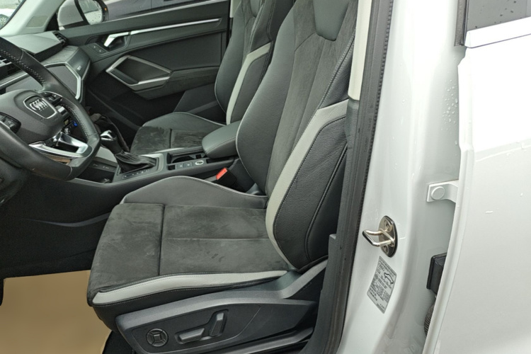 Audi Q3 2020 #15 Audi Q3 2020 car image #15