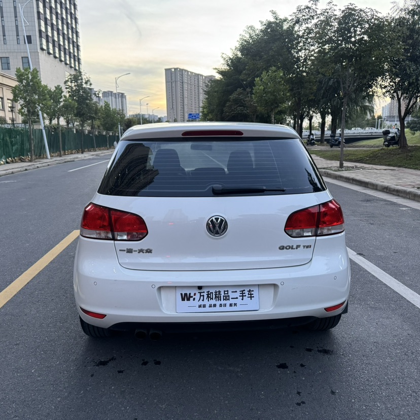 Volkswagen Golf 2013 car image #4