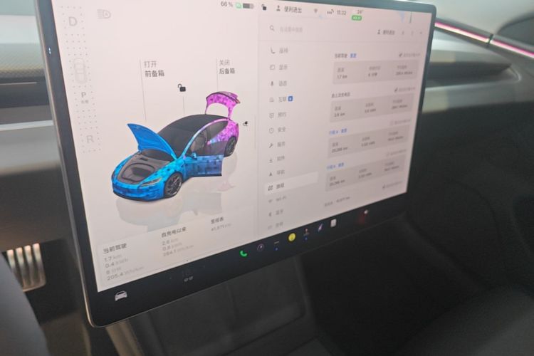 Tesla Model 3 2024 car image #13