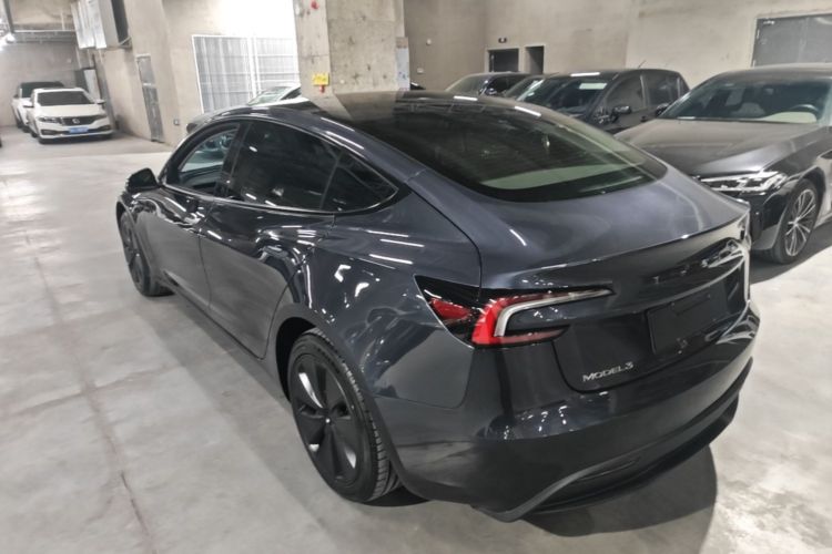 Tesla Model 3 2025 car image #5