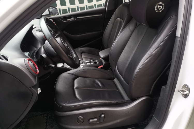 Audi A3 2020 car image #19