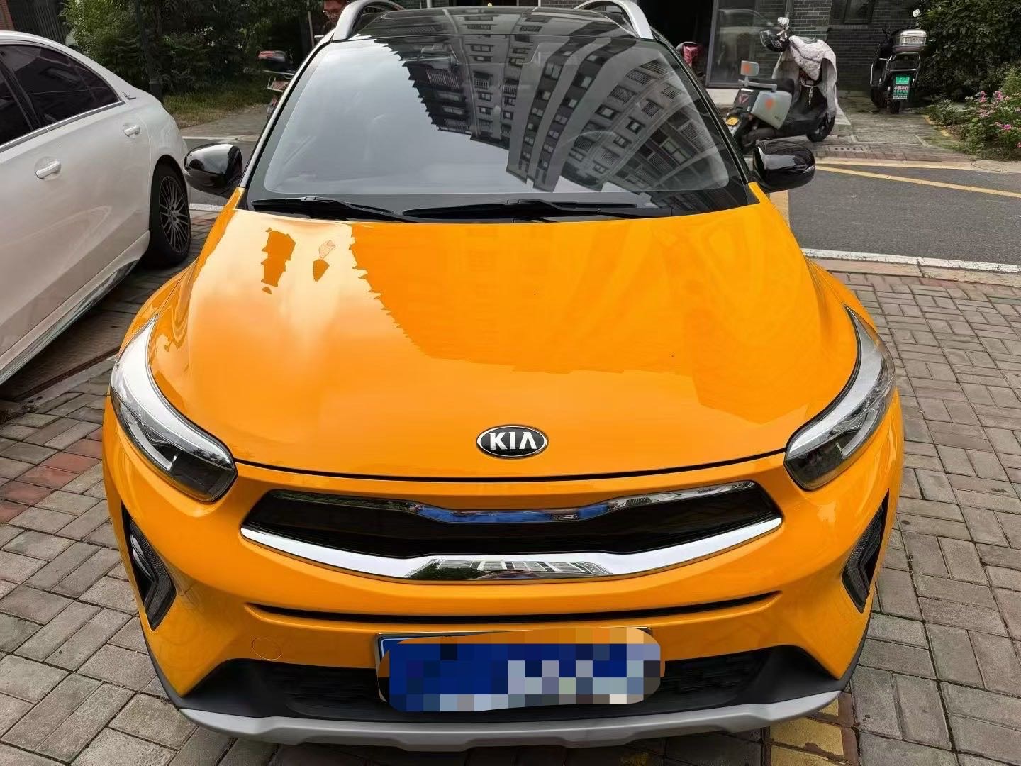 Kia KX1 2019 car image #2