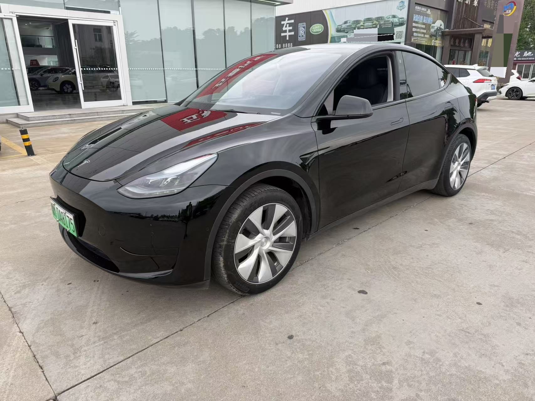 Tesla Model Y 2023 Tesla Model Y 2023 car image