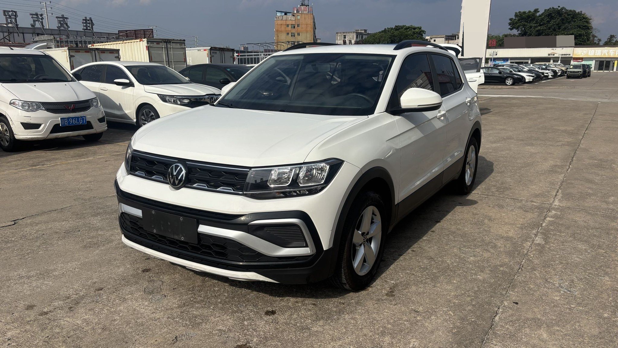 Volkswagen T-Cross 2021 Volkswagen T-Cross 2021 car image