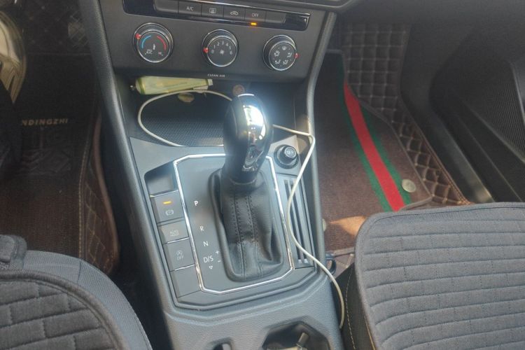 Volkswagen Lavida 2021 car image #14
