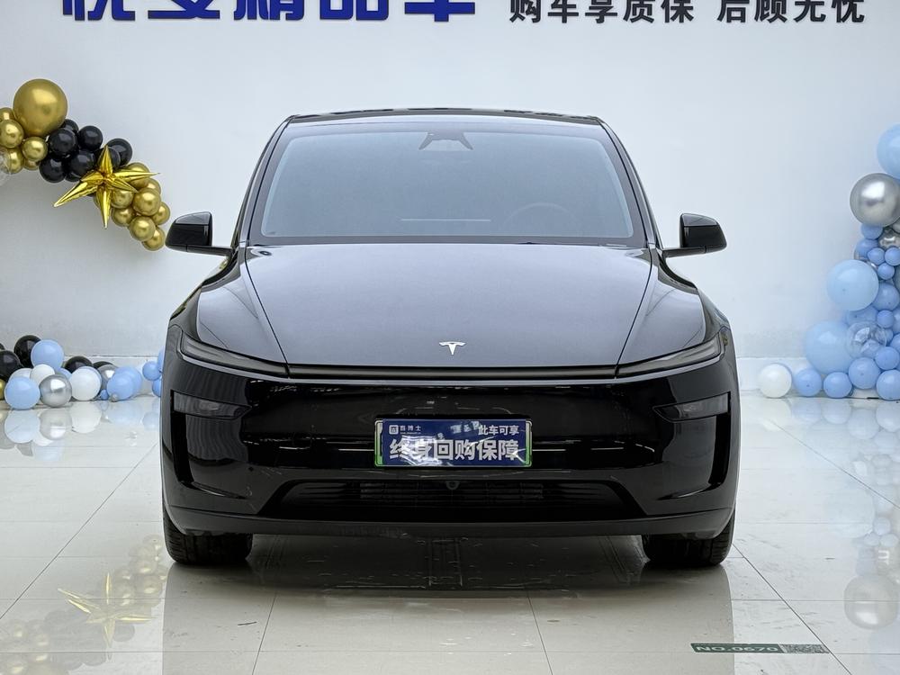 Tesla Model Y 2025 #2 Tesla Model Y 2025 car image #2