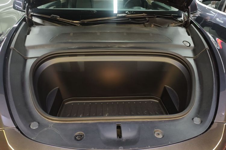 Tesla Model Y 2024 #20 Tesla Model Y 2024 car image #20