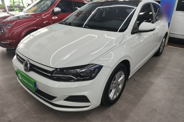 Volkswagen Polo 2019 car image #2