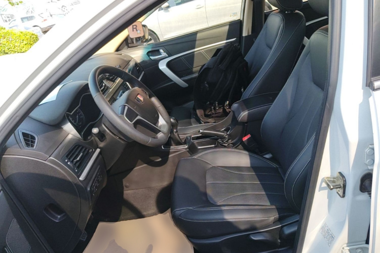 GEELY Emgrand 2017 car image #15