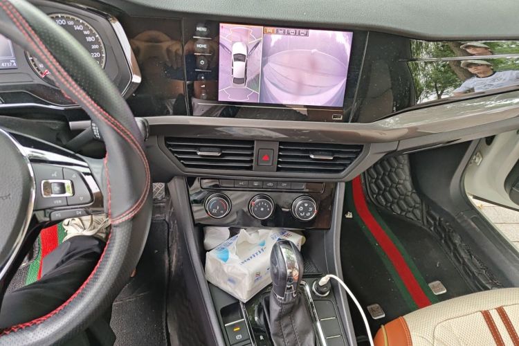 Volkswagen Bora 2021 car image #13