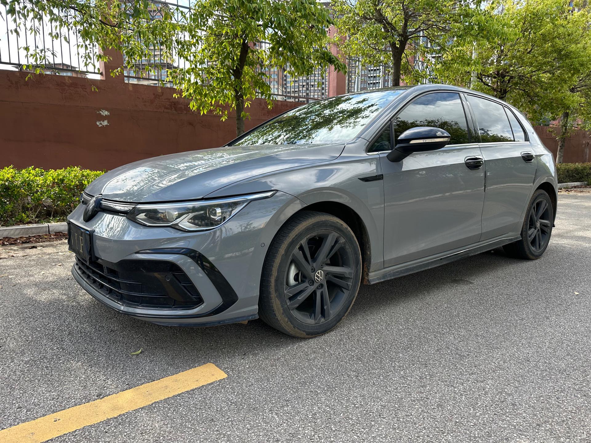 Volkswagen Golf 2021 car image 