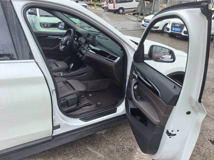 BMW X1 2021 car image #6