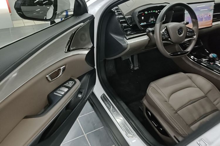 BYD Han 2022 #12 BYD Han 2022 car image #12