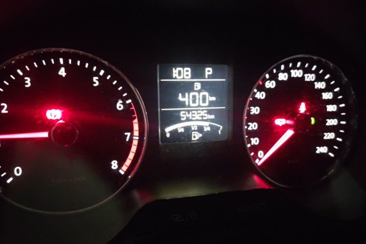 Volkswagen Polo 2015 car image #8