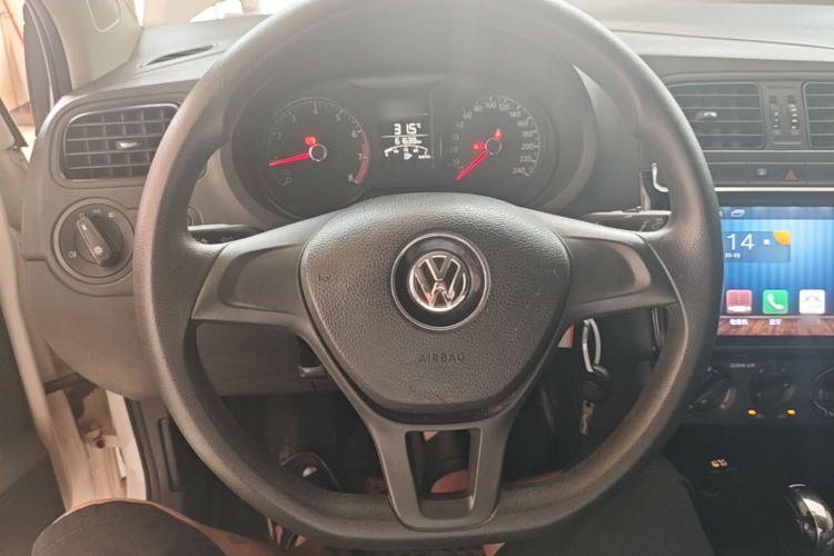 Volkswagen Polo 2017 #11 Volkswagen Polo 2017 car image #11