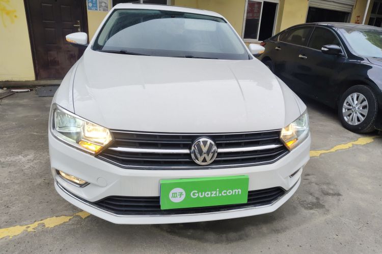 Volkswagen Bora 2016 car image #3