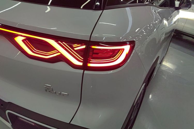 BYD YuanUP 2025 #8 BYD YuanUP 2025 immagine di auto #8
