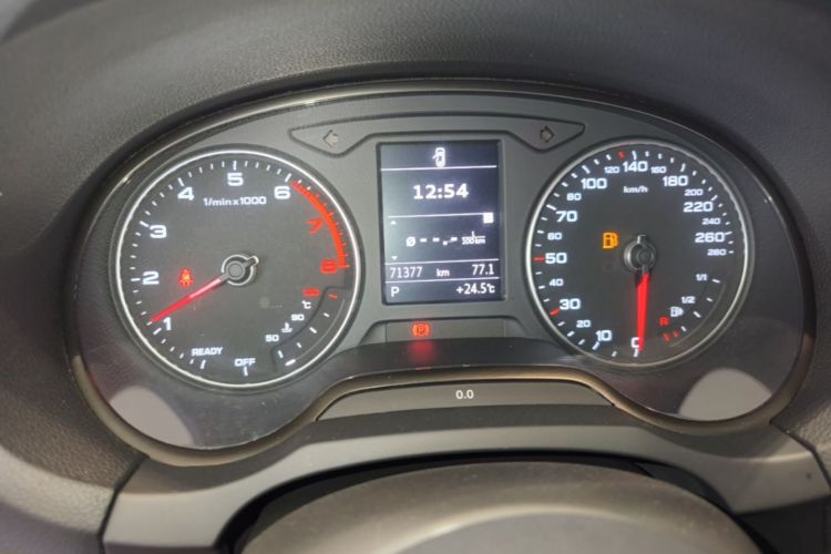 Audi A3 2019 imagen de coche #12