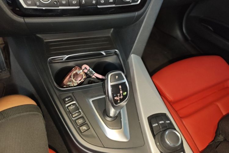 BMW 3 Series 2019 #14 BMW 3 Series 2019 car image #14